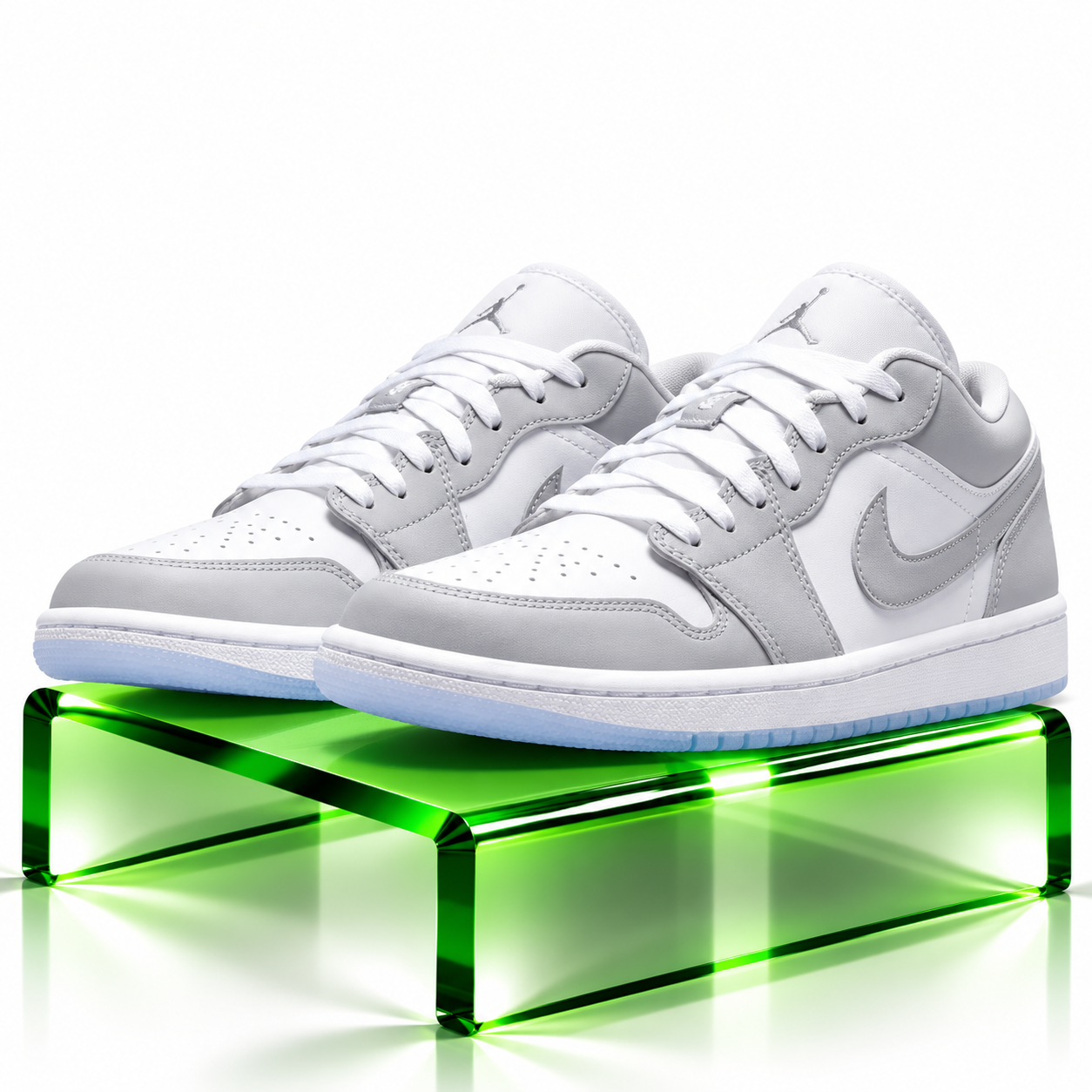 Air Jordan 1 Low “Wolf Grey” Sneakers